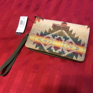 Pendleton Native Aztec printed 3 pocket wristlet